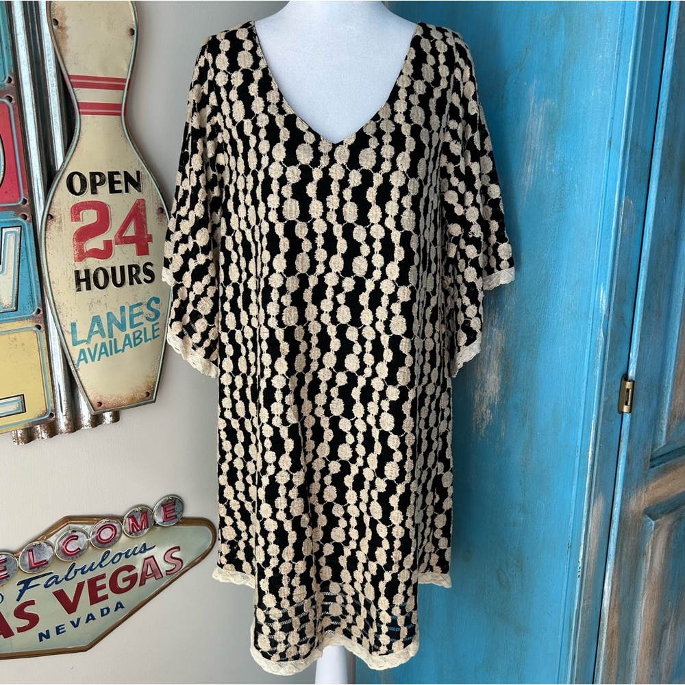 Umgee Cream and Black Weave Patterned Kimono Sleeve Dress Relaxed Boutique Boho